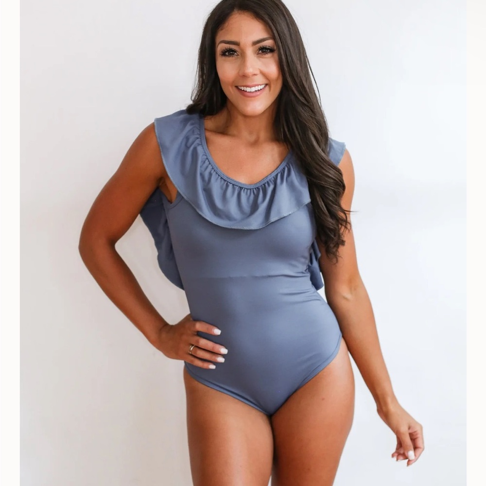 NWT Milk and baby Movemama nursing swimsuit.